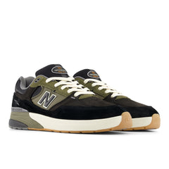 New Balance Numeric 933 Andrew Reynolds - Black/Dark Olivine