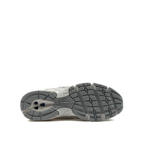 New Balance U740 Metallic Silver