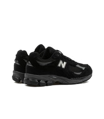 New Balance 2002 Protection  Goretex Black Magnet